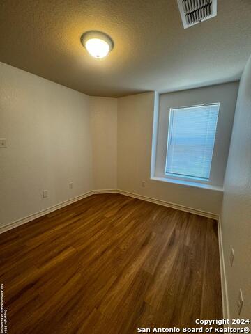 Image 14 of 20 For 6958 Lakeview Dr  102