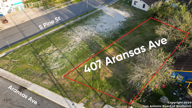 Image 12 of 26 For 407 Aransas Ave