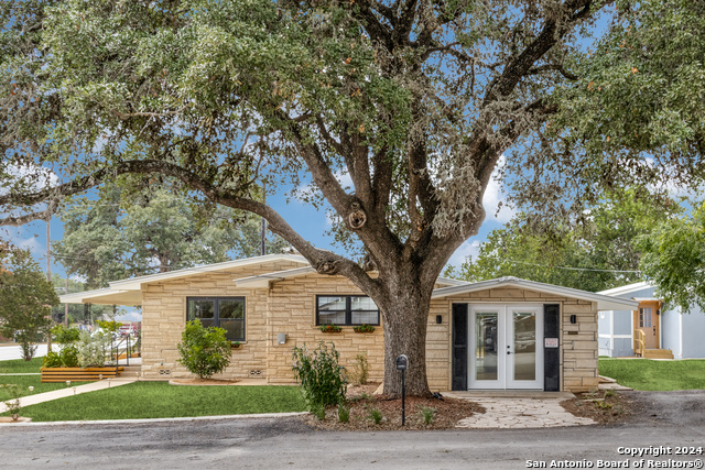 Details for 919 Main St  , Blanco, TX 78606