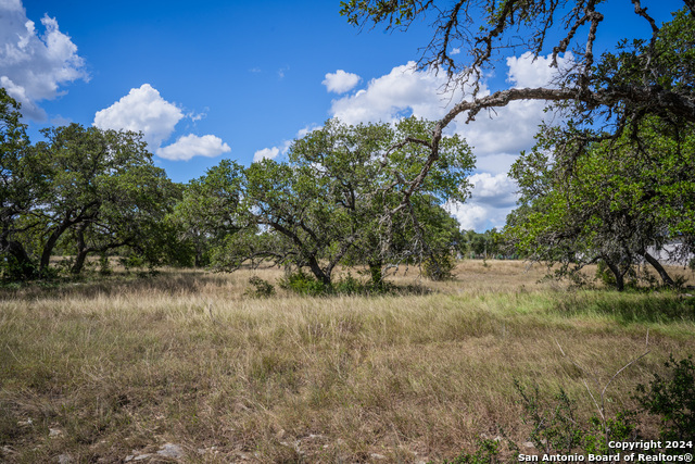 Image 14 of 29 For 967 Maximino Ridge Rd