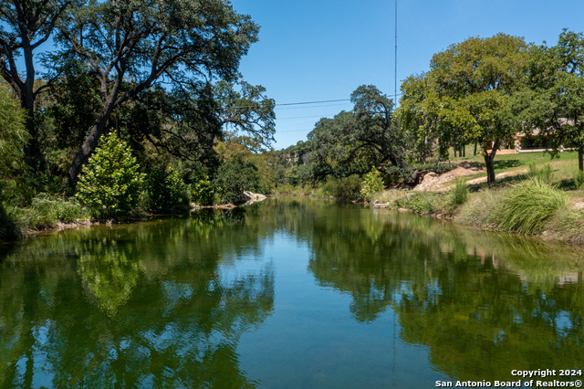 Image 3 of 28 For 320 Upper Cibolo Creek