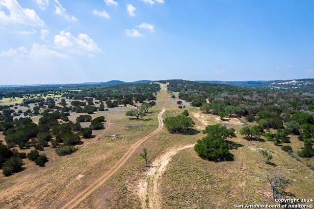 Listing photo id 12 for 445 Dark Sky Path