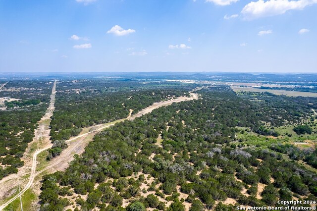 Listing photo id 22 for 445 Dark Sky Path