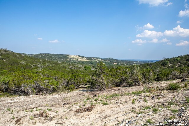 Listing photo id 37 for 445 Dark Sky Path