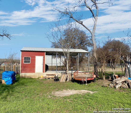 Image 7 of 11 For 909 Goliad Rd