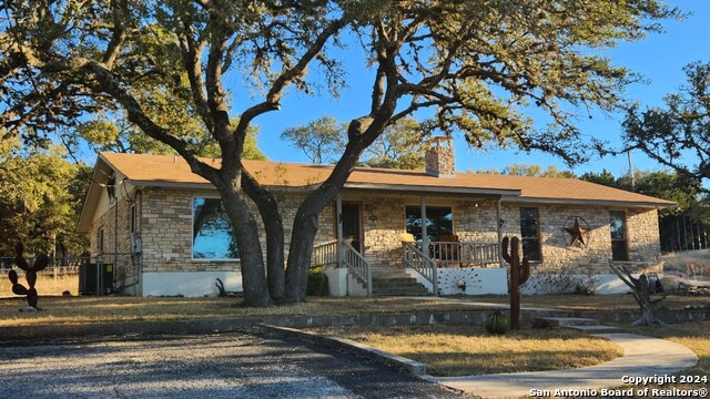 Details for 2125 Island View Dr, Canyon Lake, TX 78133