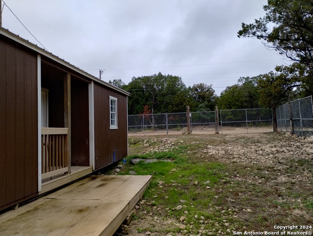 Listing photo id 10 for 475 Skyline Dr