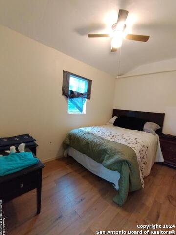 Listing photo id 5 for 475 Skyline Dr