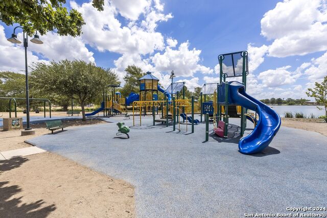 Image 19 of 19 For 2028 Huisache Ave W
