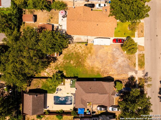 Image 6 of 19 For 2028 Huisache Ave W