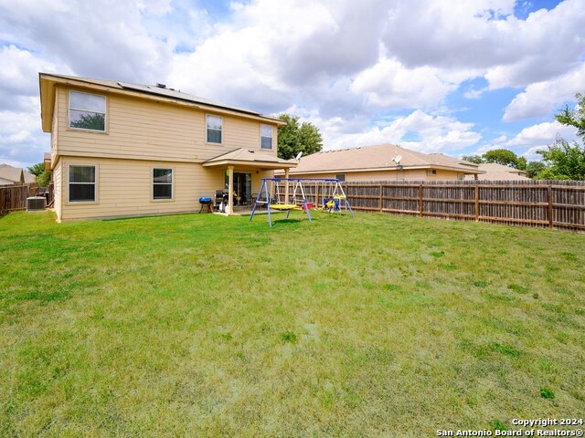 Listing photo id 16 for 1722 Barking Wolf