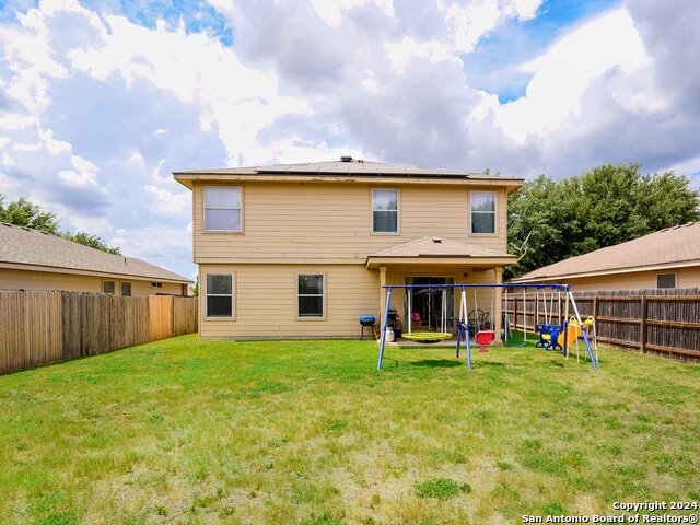 Listing photo id 17 for 1722 Barking Wolf