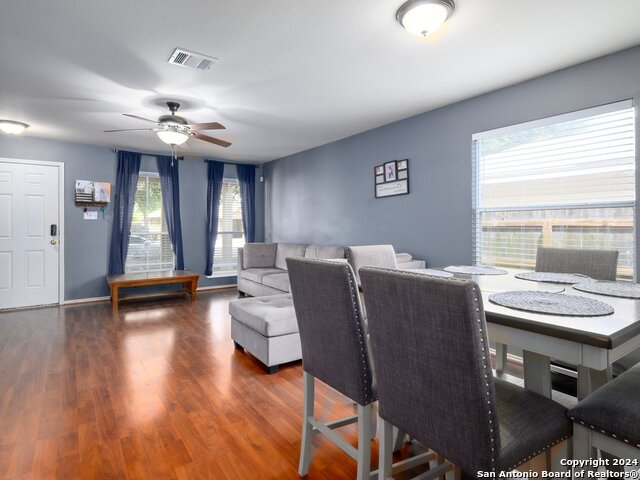 Listing photo id 2 for 1722 Barking Wolf