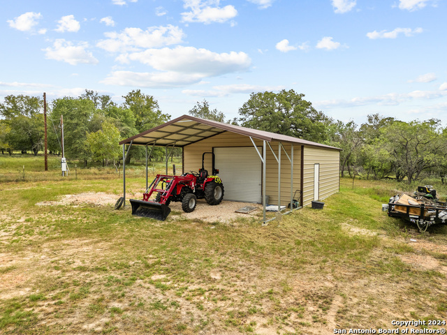 Image 50 of 84 For 332-266 Polly Ln