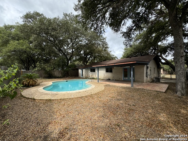 Details for 6918 Forest Park St, San Antonio, TX 78240