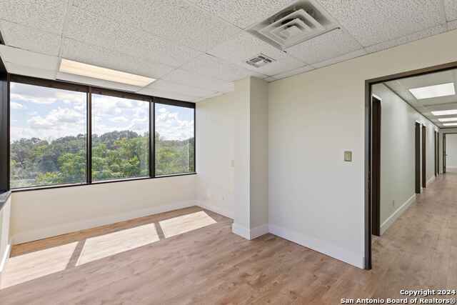 Listing photo id 17 for 2040 Babcock Rd 406