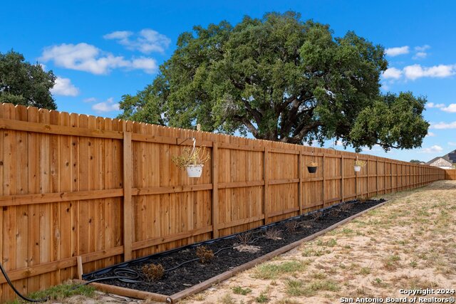 Image 27 of 32 For 143 Arched Oak Loop