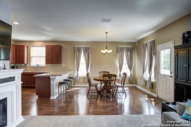 Image 11 of 41 For 218 Pleasanton Cir