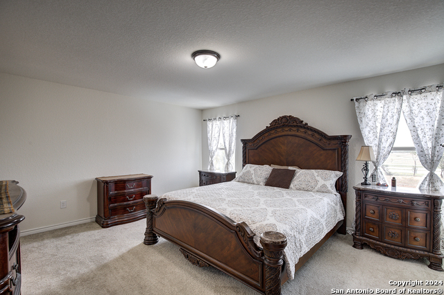 Image 27 of 41 For 218 Pleasanton Cir