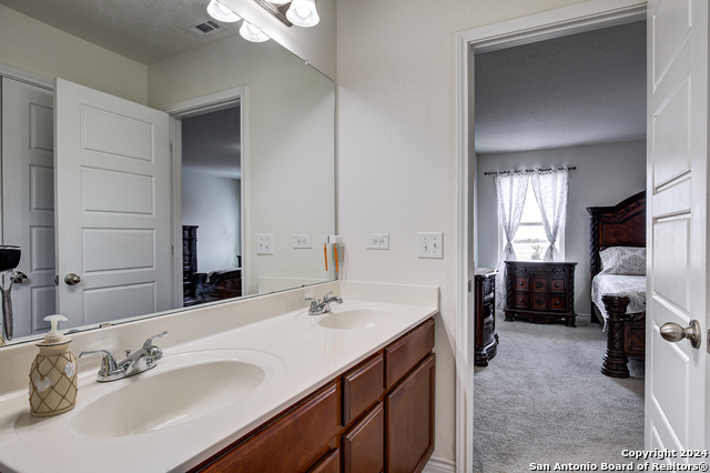 Image 29 of 41 For 218 Pleasanton Cir