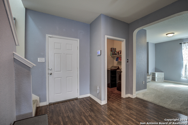 Image 4 of 41 For 218 Pleasanton Cir