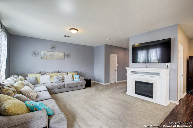 Image 9 of 41 For 218 Pleasanton Cir