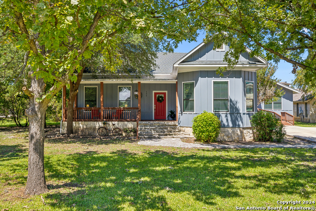 Details for 136 Evergreen St W, Boerne, TX 78006