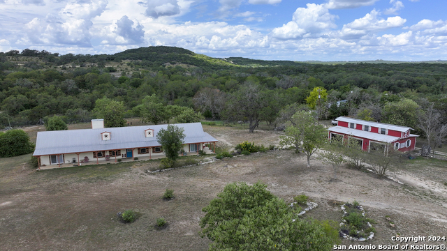 Details for 404 Lake Road, Pipe Creek, TX 78063