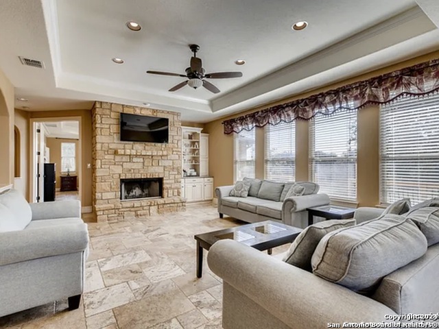 Image 3 of 11 For 2062 Comal Springs