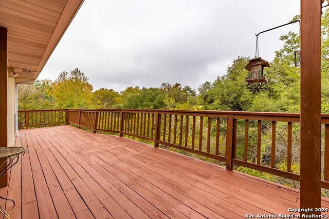 Listing photo id 28 for 616 Rock Creek