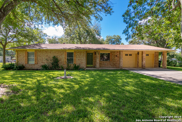 Details for 129 Nueces Ln, Seguin, TX 78155