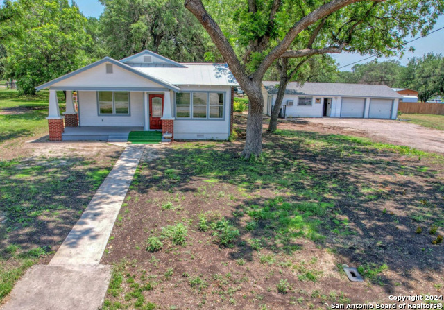 Details for 210 E. 2nd St, Camp Wood, TX 78833