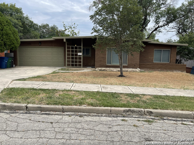 Details for 335 Montfort Dr, San Antonio, TX 78216