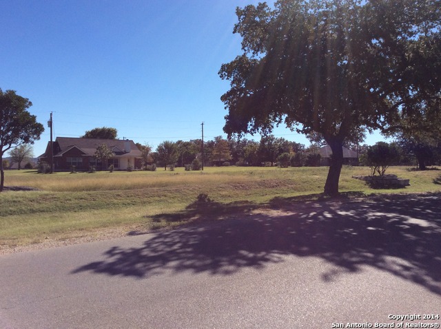 Details for 5 Flying L Dr, Bandera, TX 78003