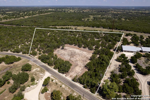 Listing photo id 10 for 570 Ranch Rim Dr W