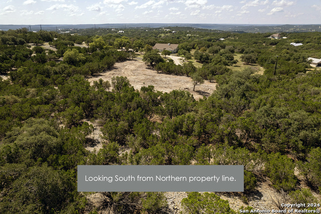Listing photo id 12 for 570 Ranch Rim Dr W