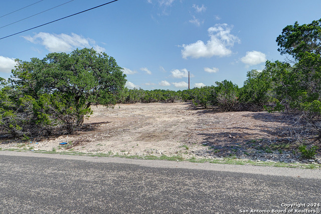 Listing photo id 0 for 570 Ranch Rim Dr W