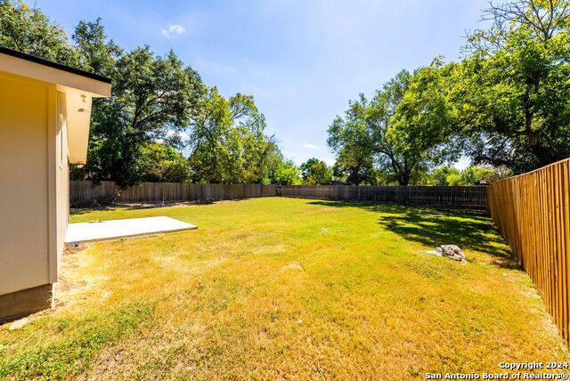 Listing photo id 37 for 1334 Rivercrest Dr