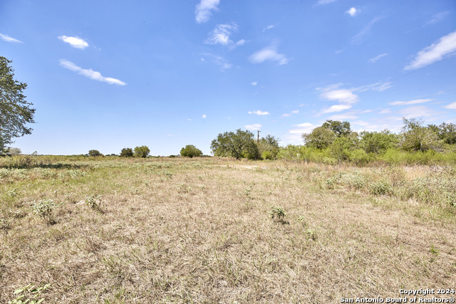 Image 14 of 15 For 20625 Interstate 35 S