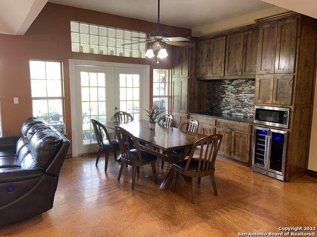 Image 17 of 69 For 208 Scenic Mountain Dr