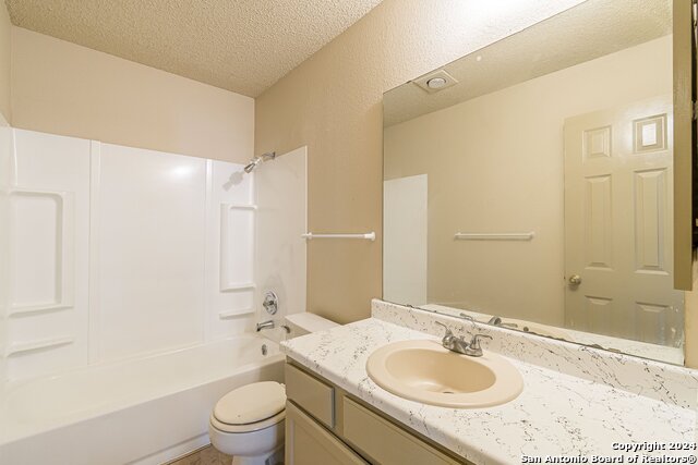 Image 10 of 25 For 14414 Edgemont St.