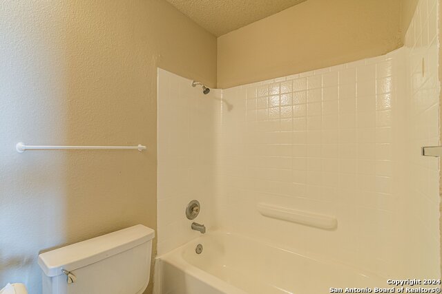 Image 12 of 25 For 14414 Edgemont St.