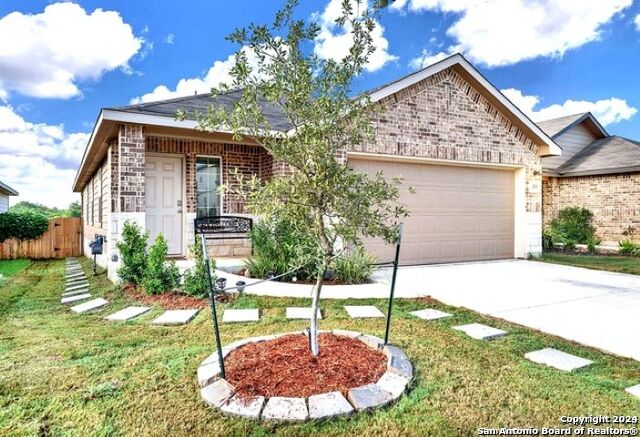 Details for 293 Middle Green, Floresville, TX 78114