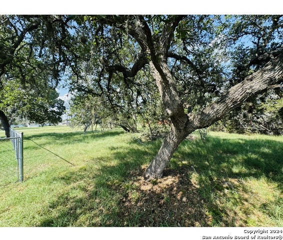 Listing photo id 6 for 0 Pr 1518  