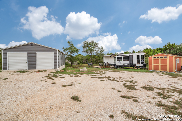 Details for 175 County Road 2758, Mico, TX 78056