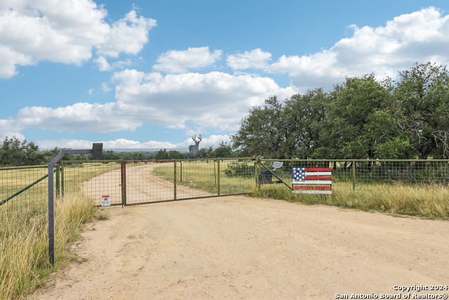 Listing photo id 0 for 0 Sd 80300  