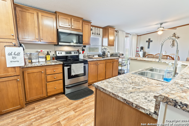 Image 10 of 21 For 207 Persimmon Dr