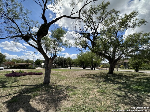 Details for 1847 Woodlawn Ave W, San Antonio, TX 78201