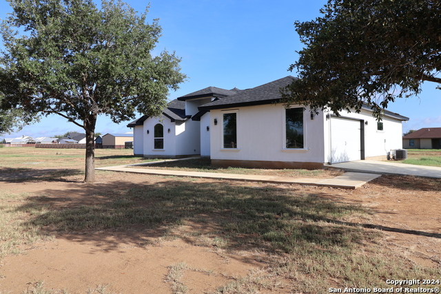 Details for 101 Granberg Blvd., Lytle, TX 78052