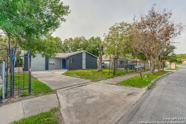 Details for 2422 Lake Louise Dr, San Antonio, TX 78228